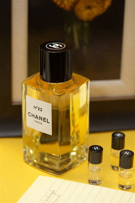 chanel 22 vintage|chanel no 22 sample.